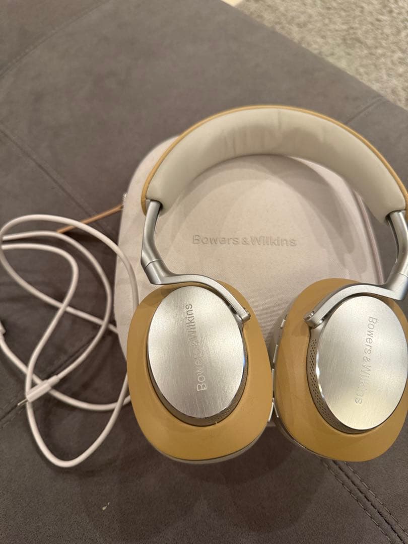 Bowers & Wilkins ワイヤレスノイズキャンセリング ヘッドフォン