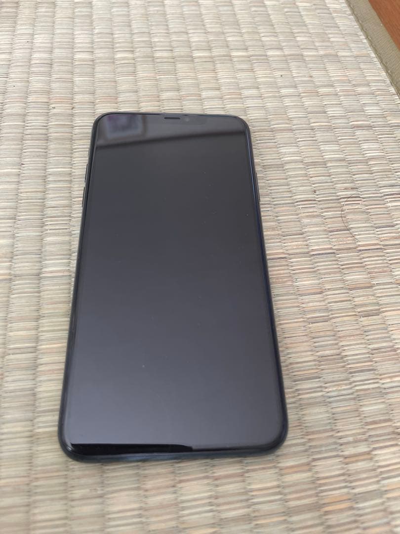 iPhone 11 Pro Max ミッドナイトグリーン 64GB SIMフリー