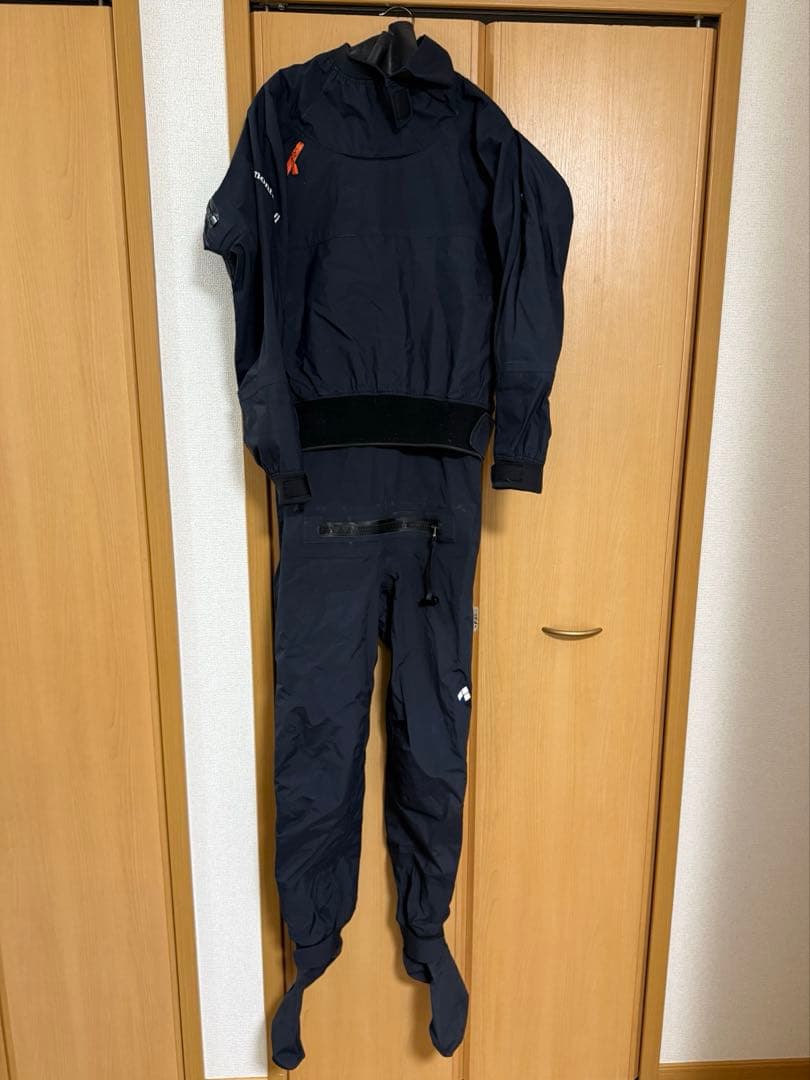 モンベル　スーパードライスーツ 黒 Sサイズ フルドライ　サップSUP カヤック