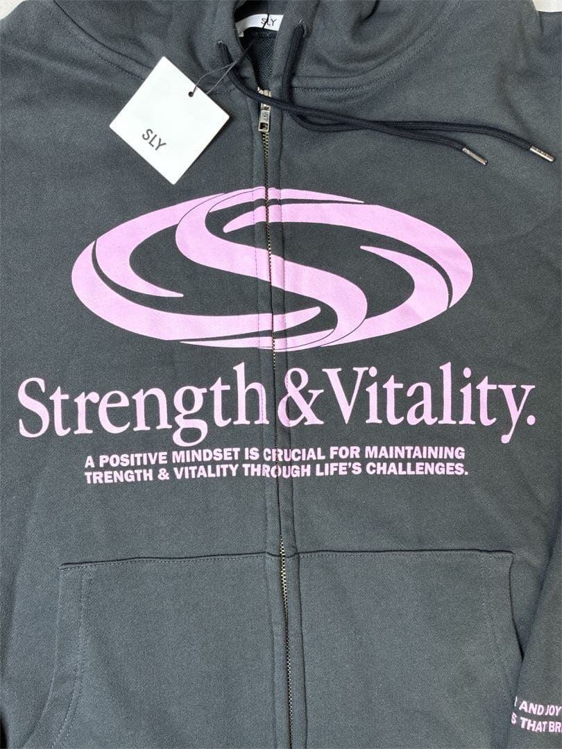 SLY スライ　プリント　オーバー　フーディー　パーカー　新品