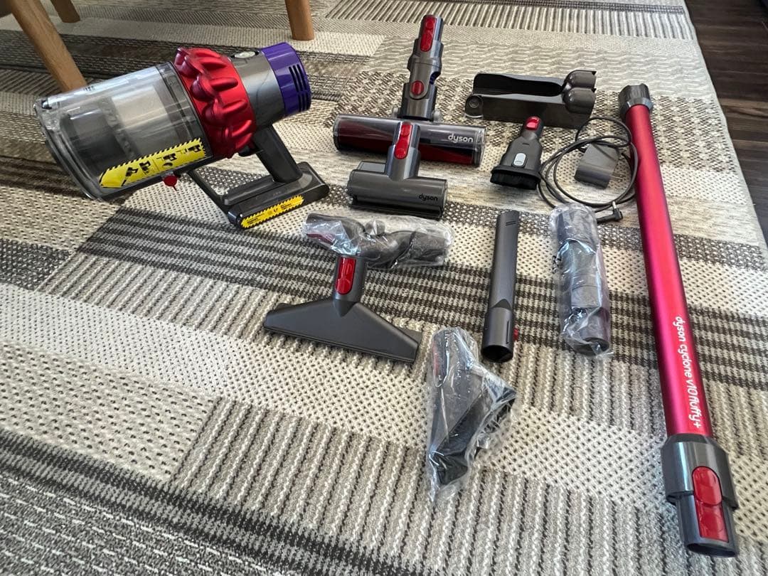 ダイソン Dyson Cyclone V10 Fluffy ＋掃除機