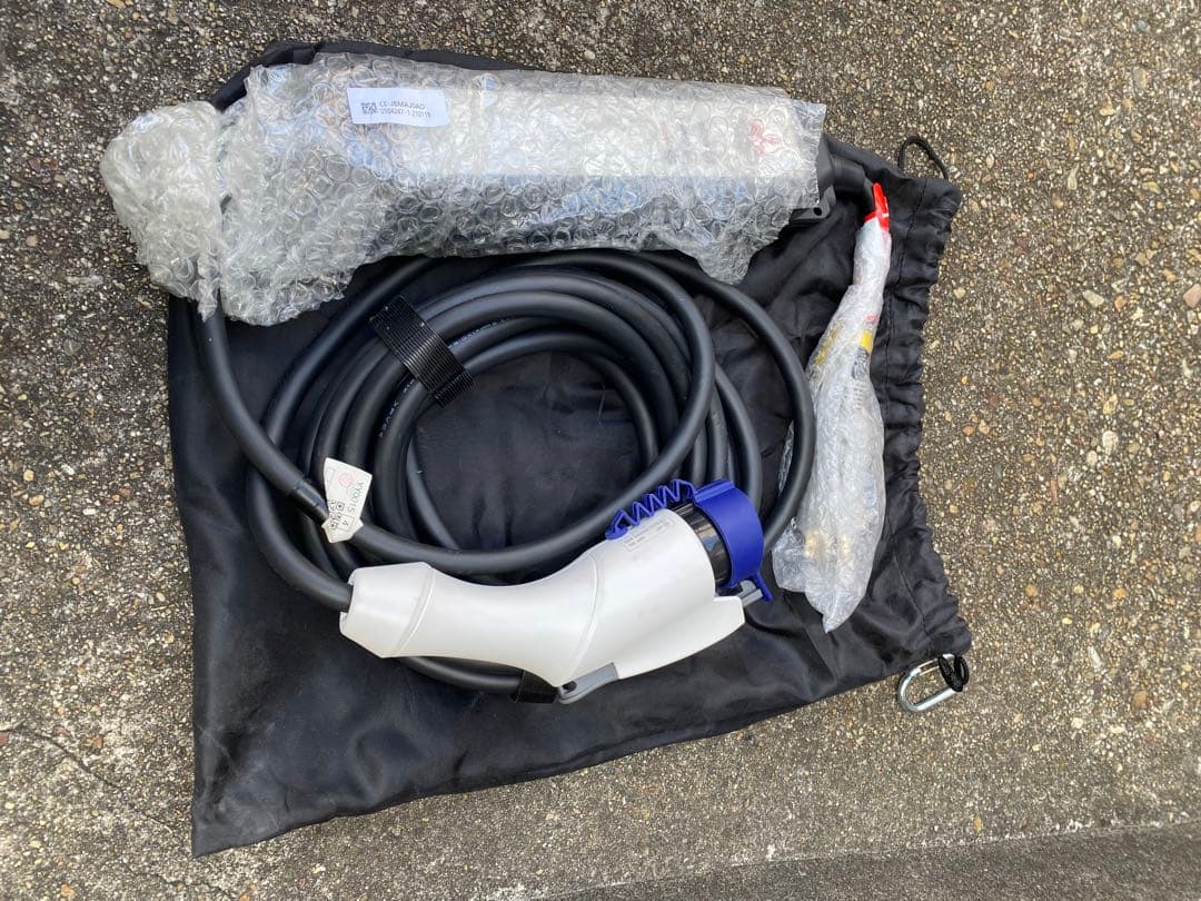 三菱アウトランダーPHEV 純正200V充電ケーブル　電気自動車　CHAdemo