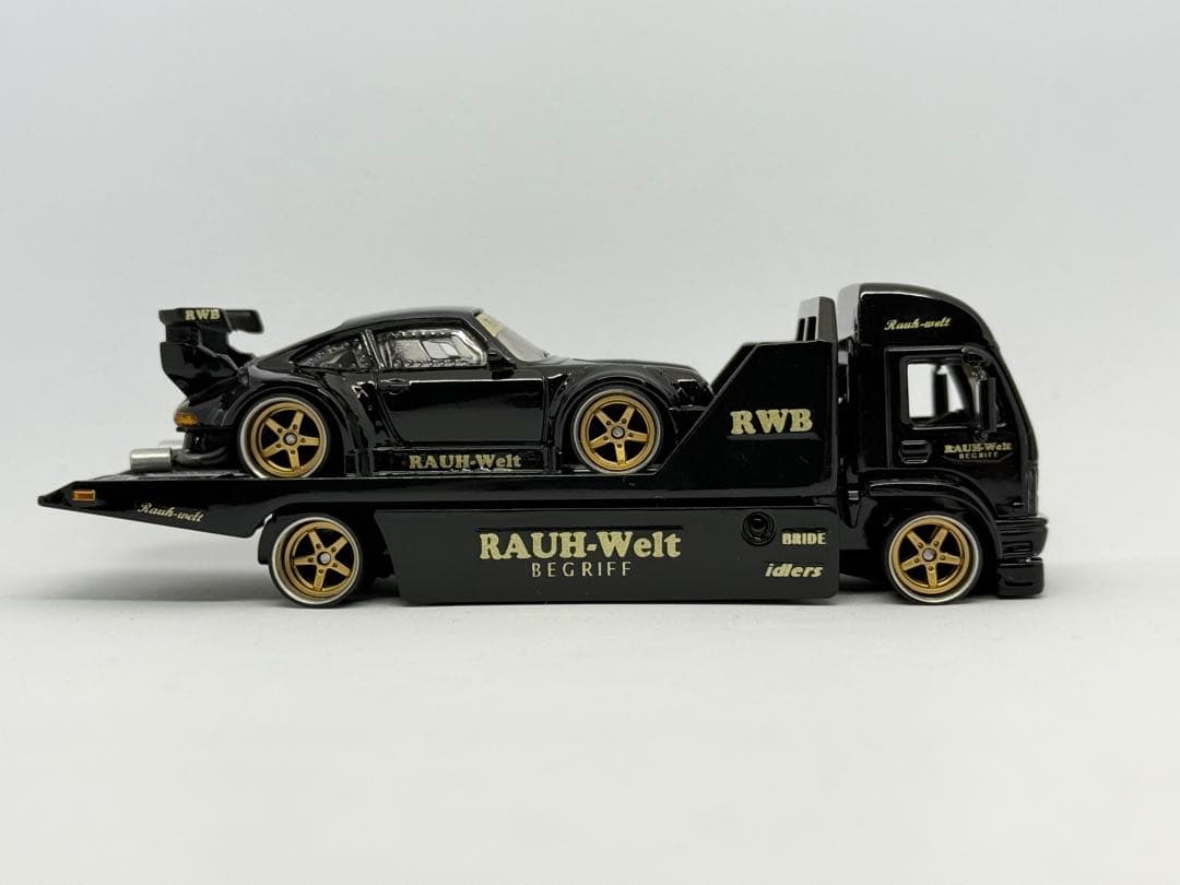 ホットウィール　RWB仕様ポルシェ＆エアロリフト