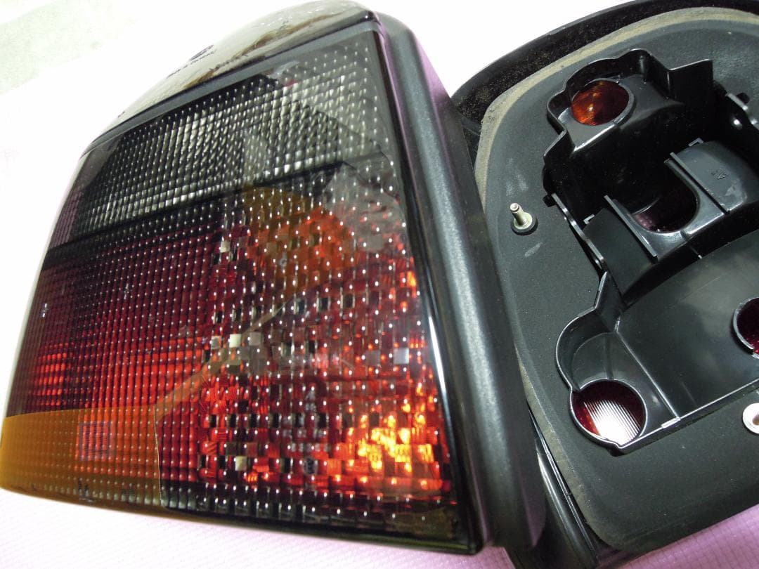 VW フォルクスワーゲンゴルフ3 HELLAブラックテールランプ 左右セット