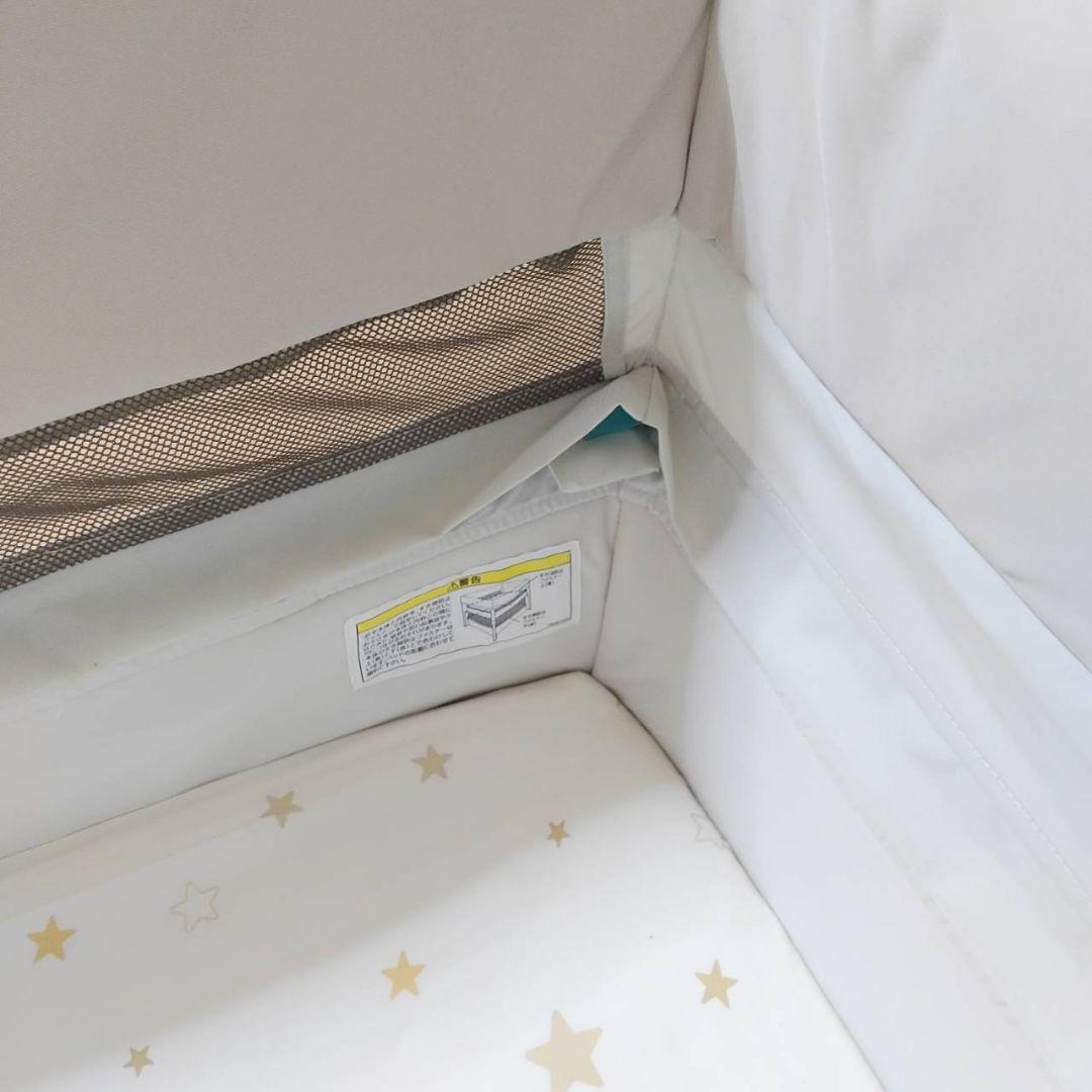 Combi ベビーベッド ホワイト　ベージュ　メッシュ サイドパネル　トモネル