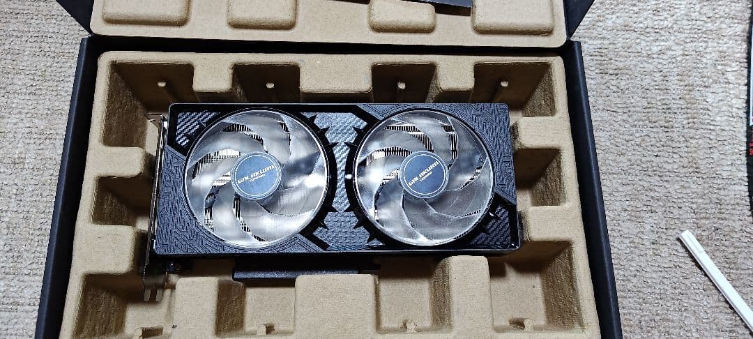 中古　玄人志向　GeForce RTX 5060 Ti 16GB