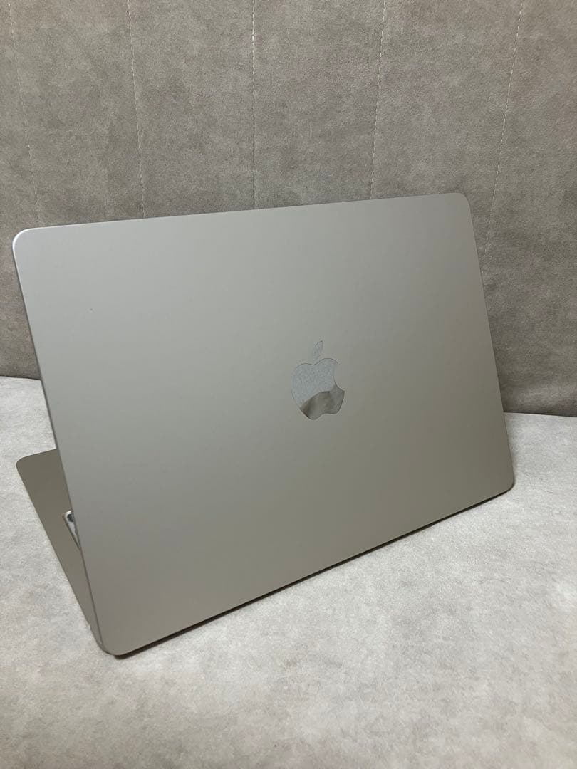 MacBook air スターライト 16gb 256gb 13インチ　M2