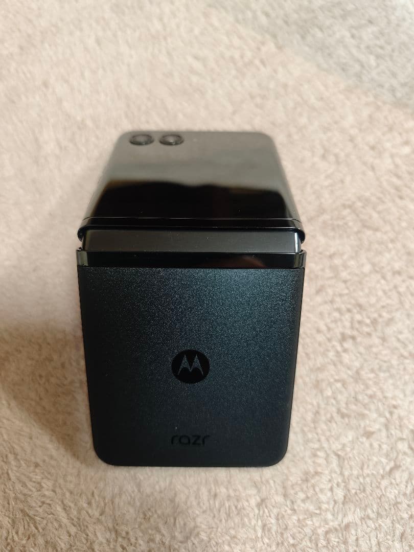 Motorola 折りたたみ式スマートフォン 本体