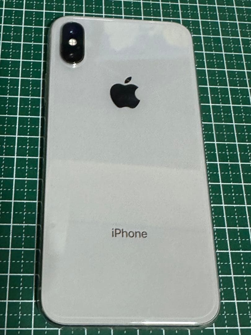 Apple iPhone X 64GB シルバー docomo ジャンク