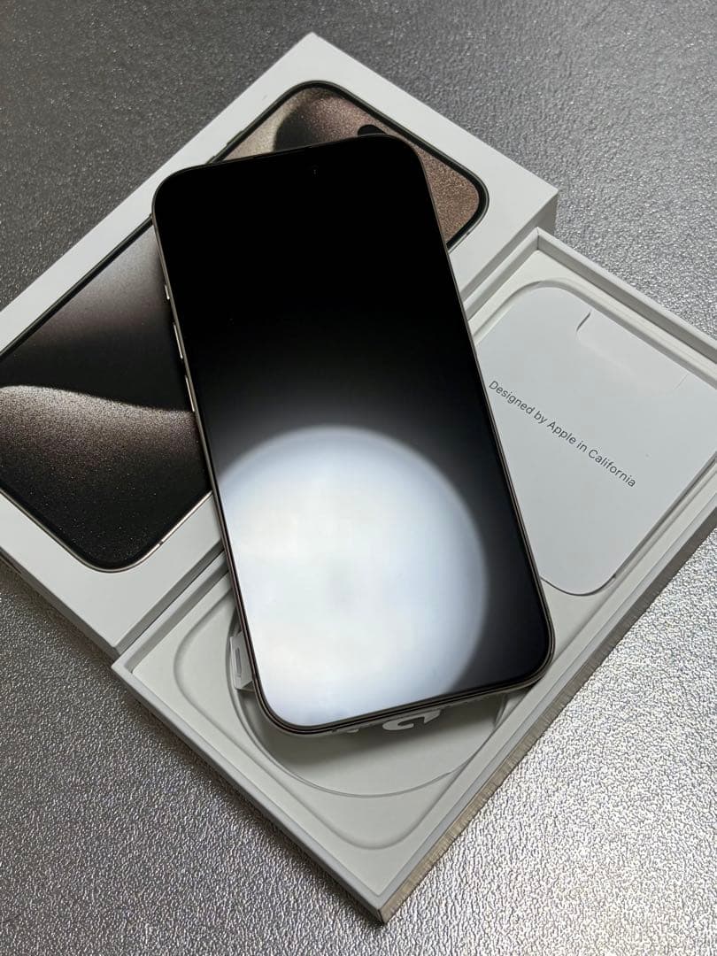 美品　Apple iPhone 15 Pro 128GB バッテリー93%