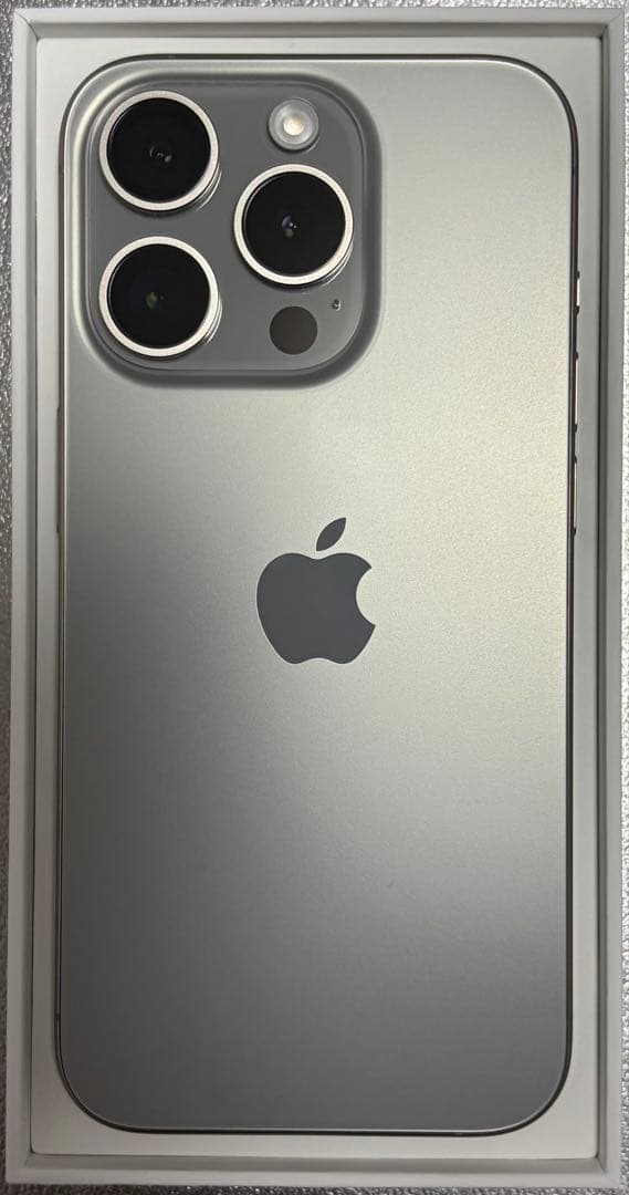 美品　Apple iPhone 15 Pro 128GB バッテリー93%