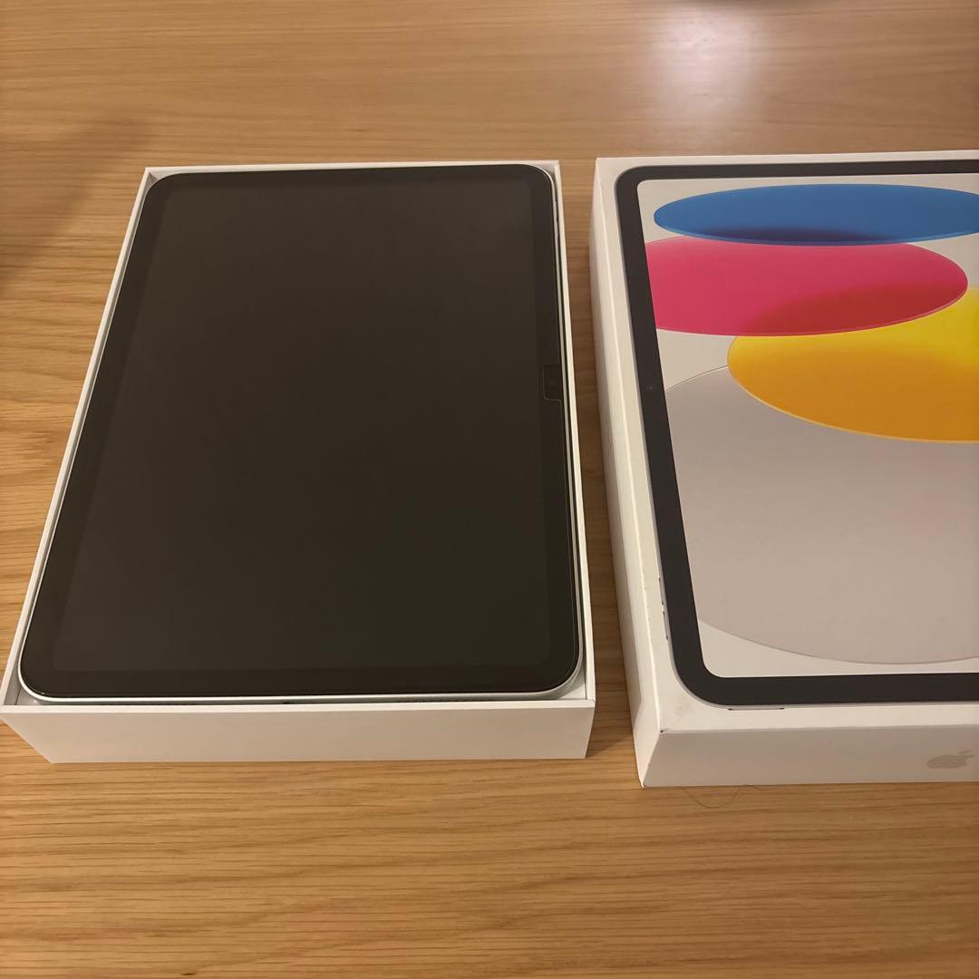 新品同様　シルバー iPad 10世代　64G