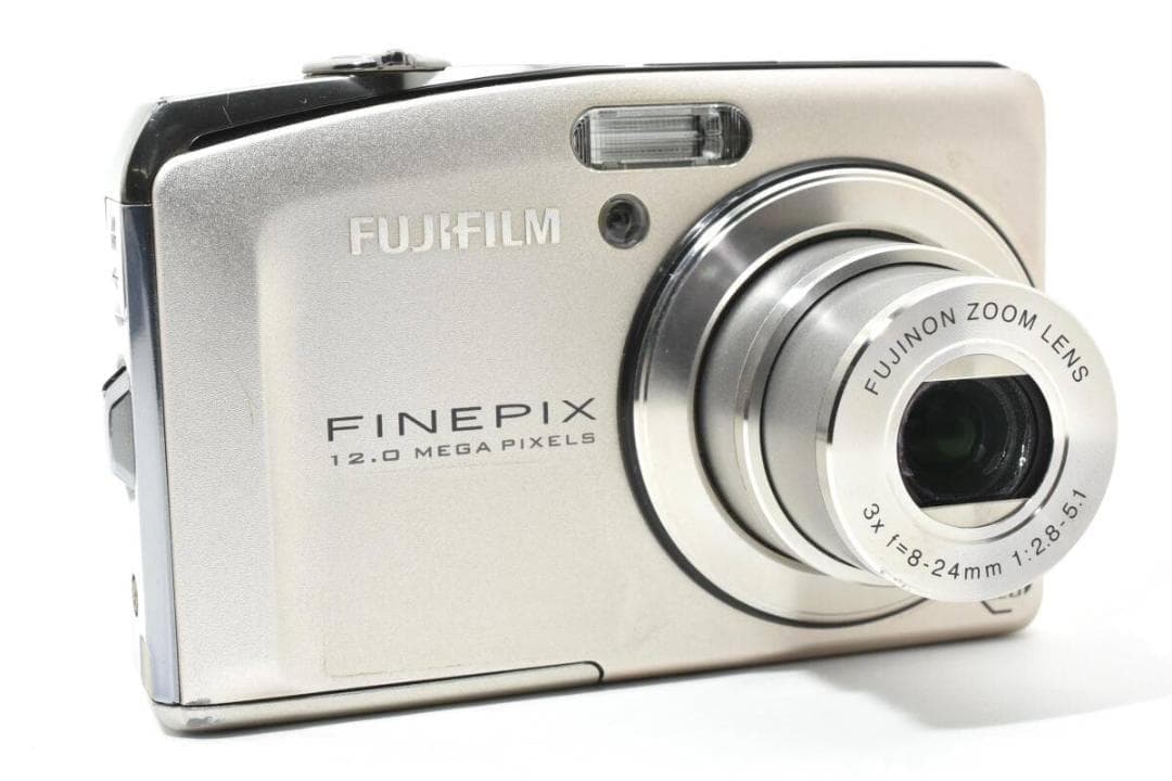 美品　FUJIFILM FinePix F50fd シルバー ＃A345