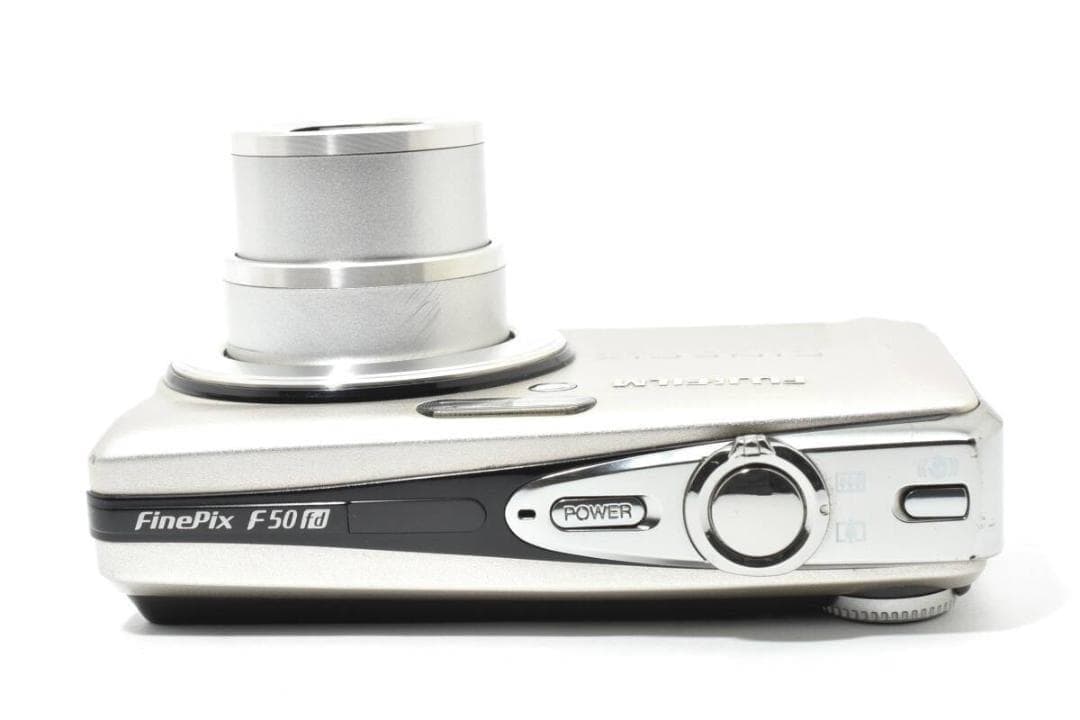美品　FUJIFILM FinePix F50fd シルバー ＃A345