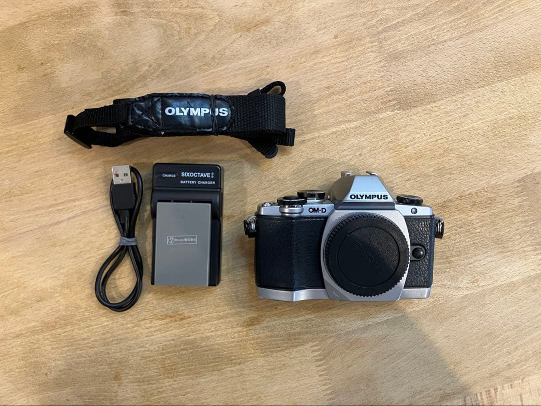 OLYMPUS OM-D E-M10 ジャンク