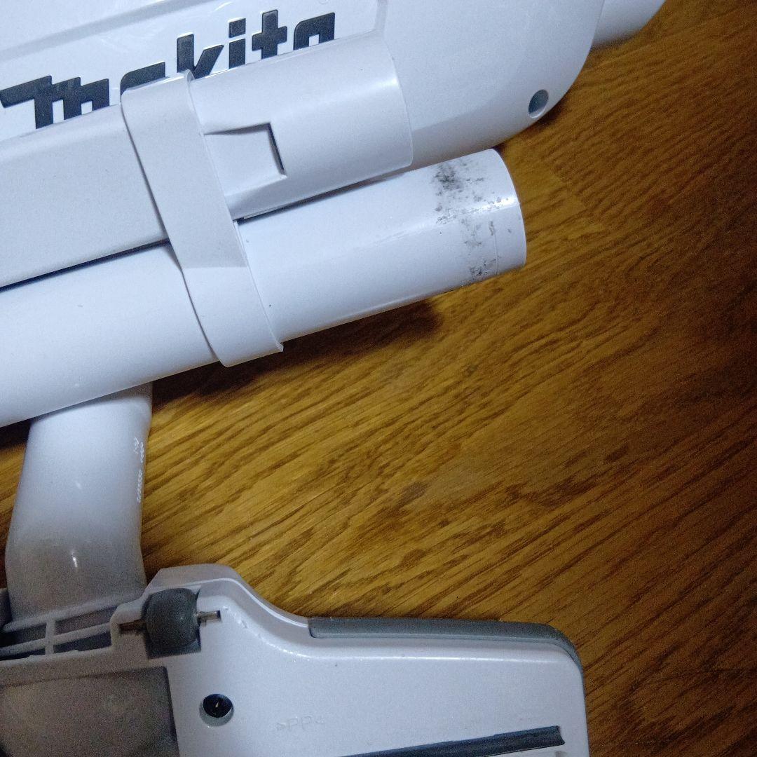 マキタ　コードレス掃除機　CL107 紙パック式　おまけ紙パック替と　収納立掛