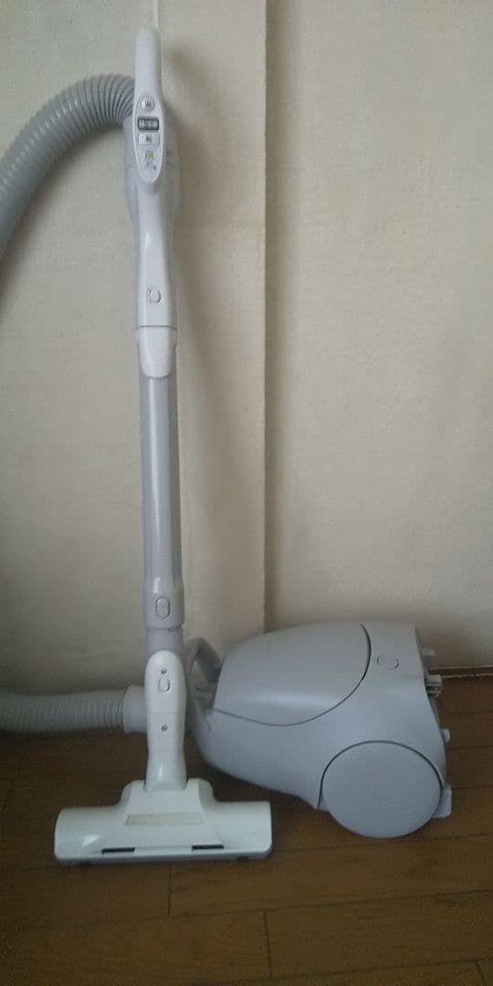 24年製❗軽量型、パナソニック、紙パック式掃除機(エアーノズル)
