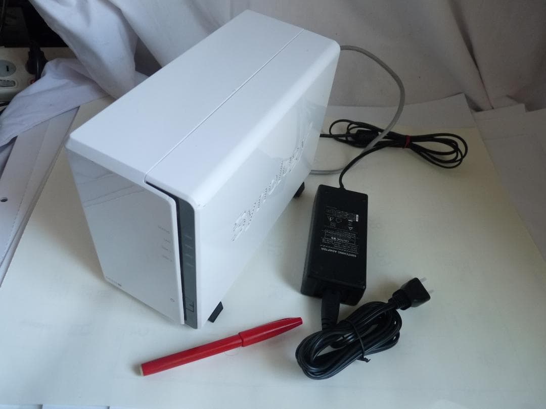 外付けハードディスク・ドライブ Synology DS218j NAS /Seagate ST1000DM010