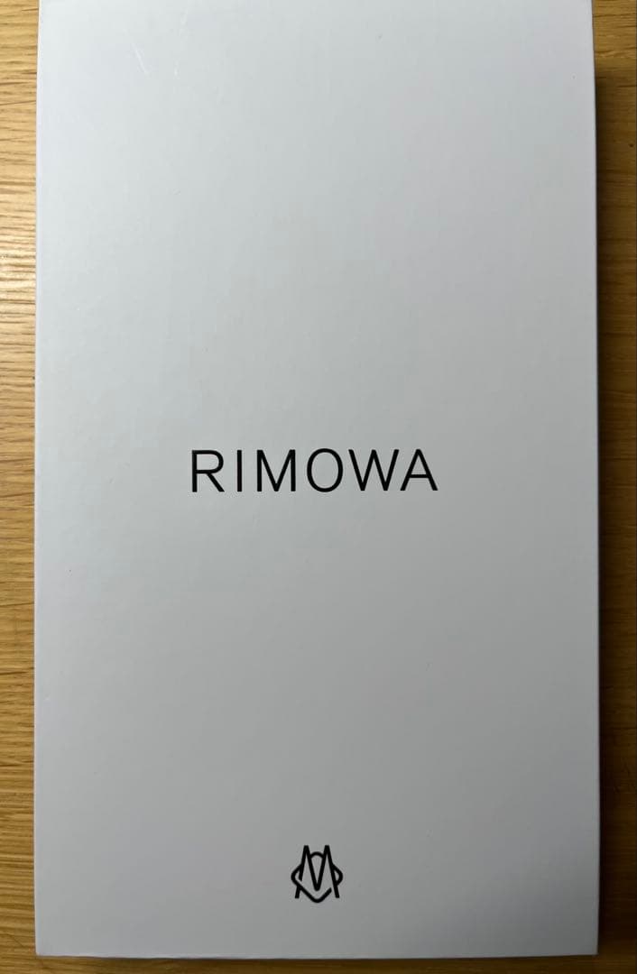 RIMOWA アルミニウム iPhone17Pro用ケース