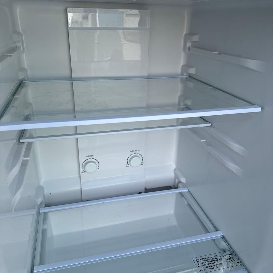 ホワイト冷凍冷蔵庫AQUA2024年製200Ｌ