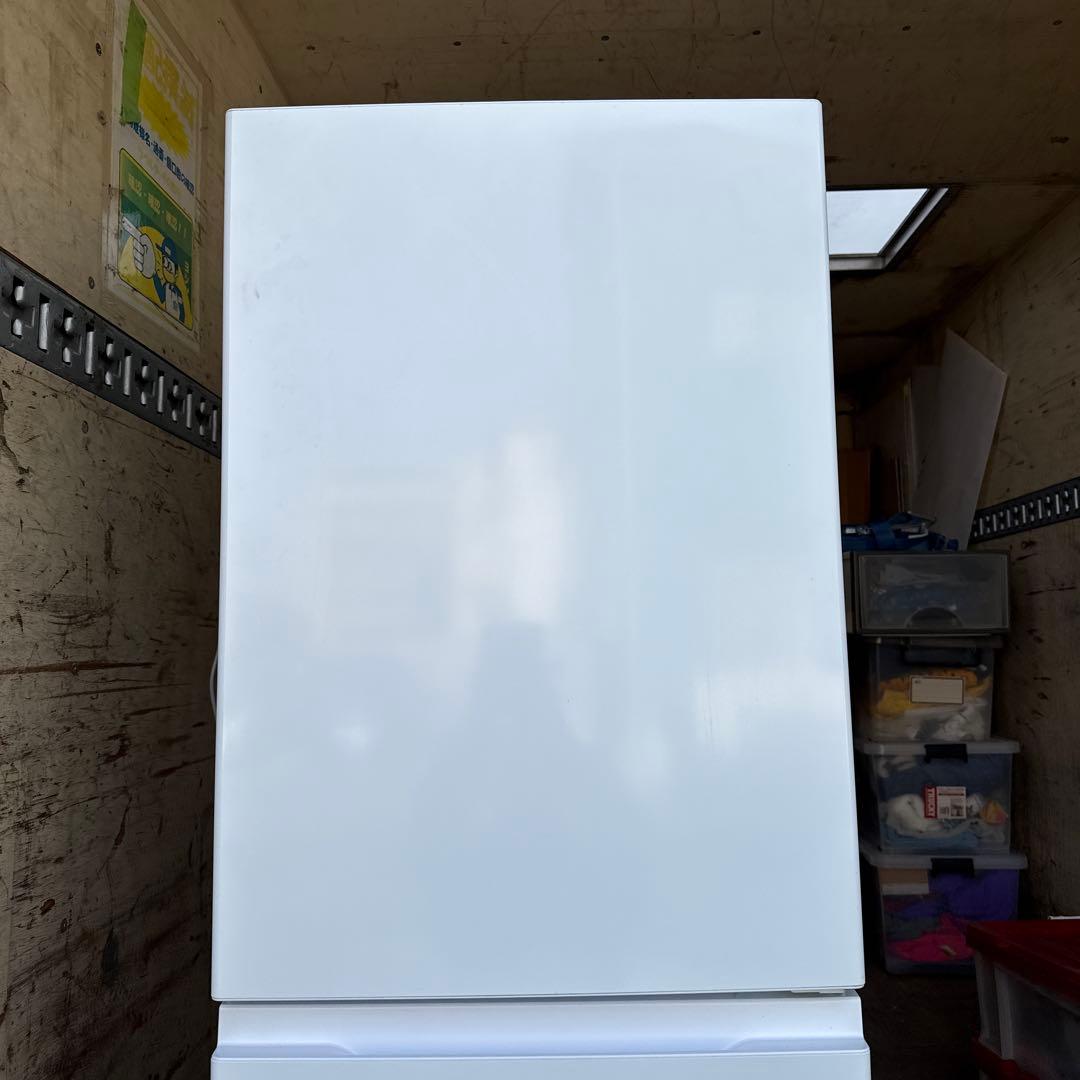 ホワイト冷凍冷蔵庫AQUA2024年製200Ｌ