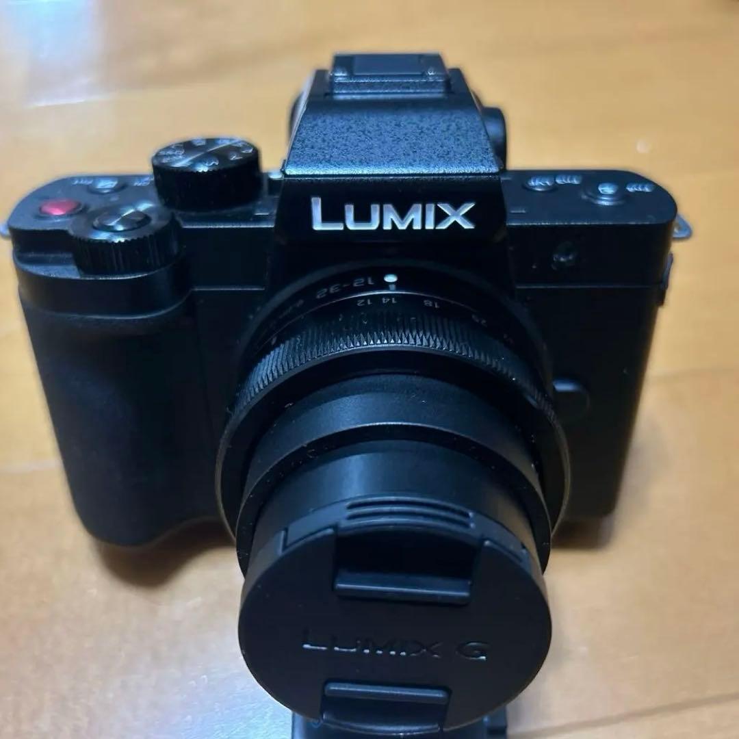 【ほぼ新品】LUMIX G100D ミラーレス一眼カメラ