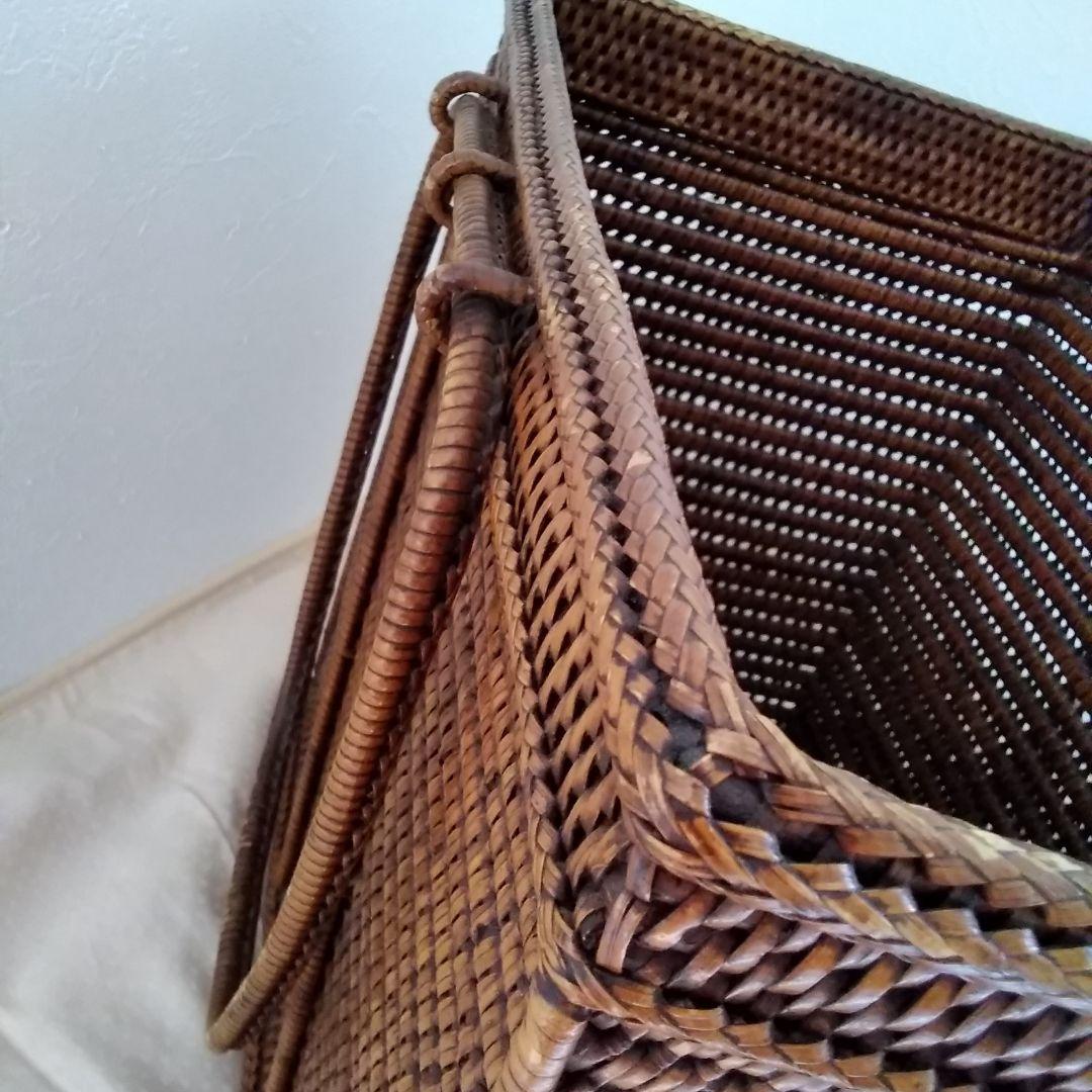 年代不明！両ハンドルかご！籐籠竹籠 竹細工 竹編みカゴ 小物入れ！経年美品！