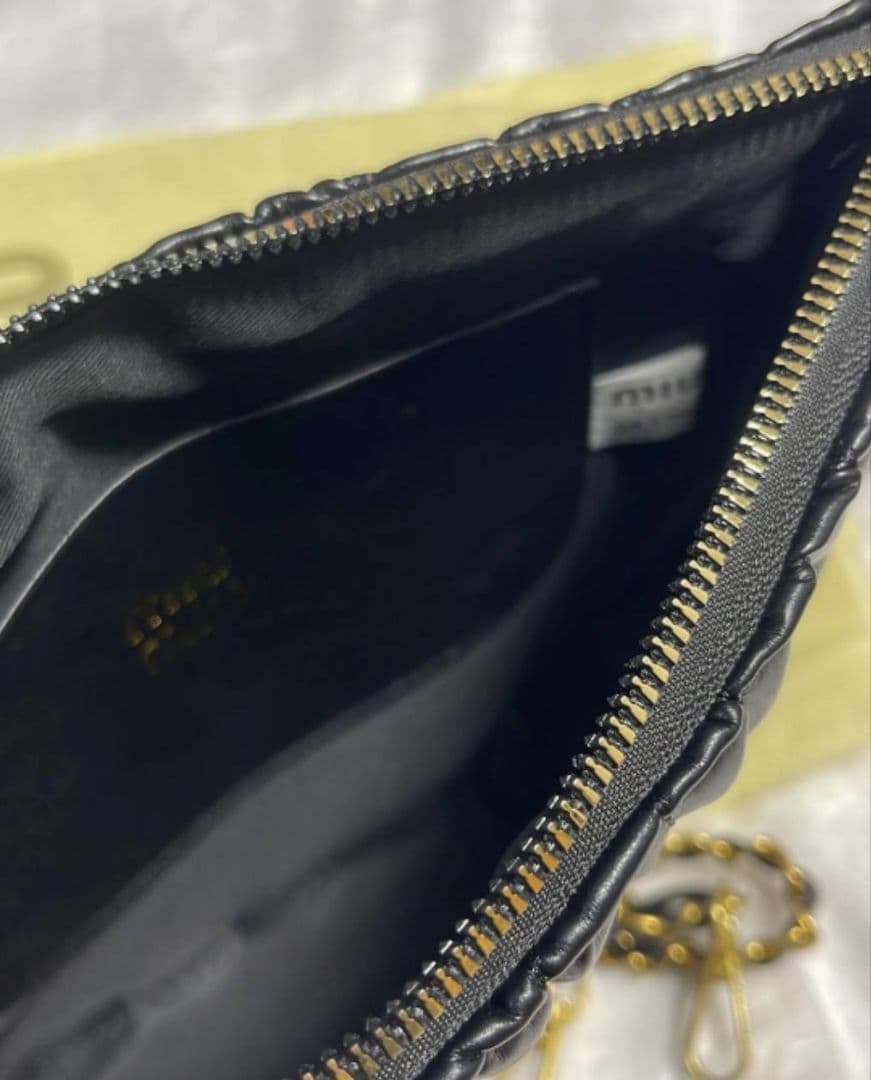 新品‼️ Miu Miu ショルダーバッグ クラッチバック 2wayノベルティ♡
