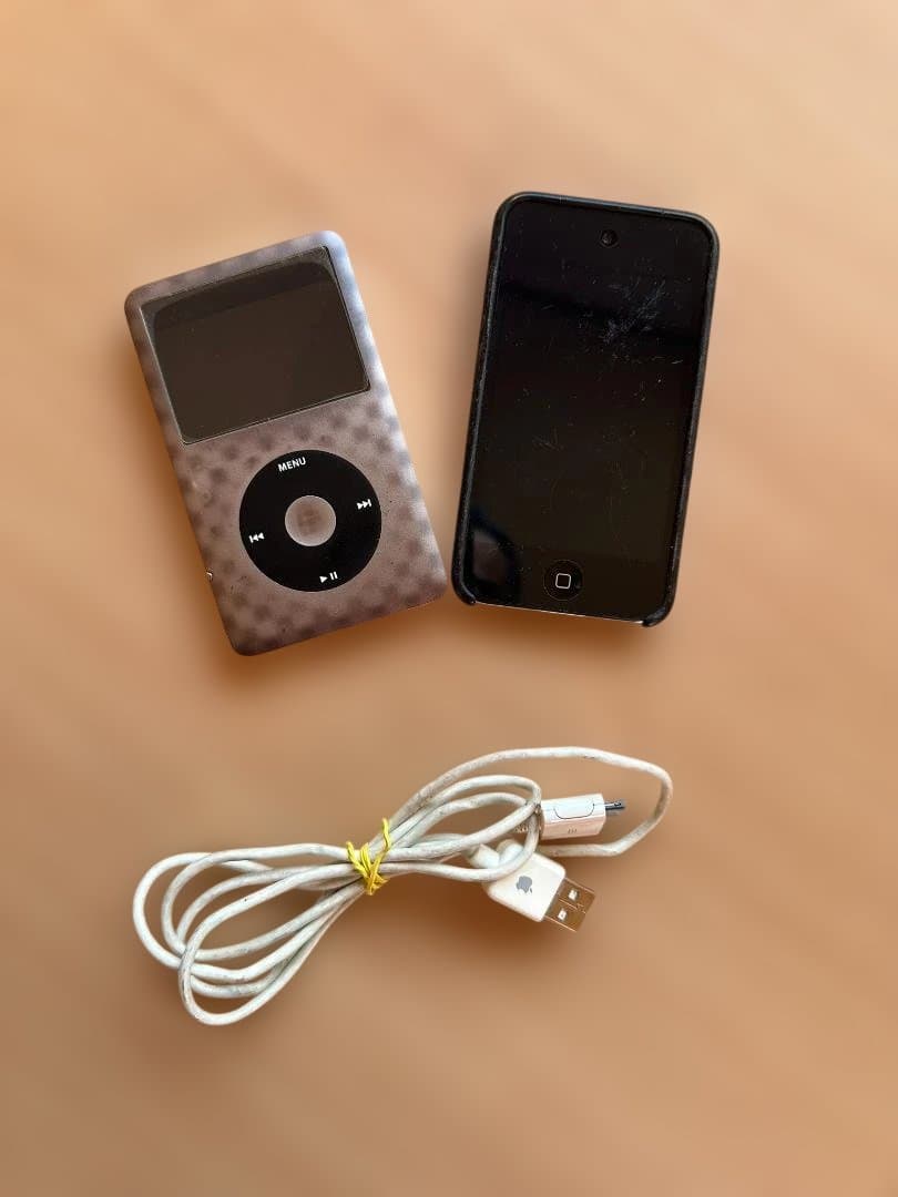 iPod 120GB　 iPod(ジャンク品) 32GB　セット！　ケーブル付き