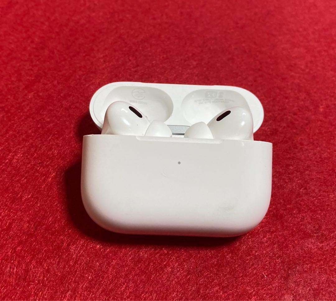 動作確認済み　 美品　A2700 Airpods 第二世代　ワイヤレスヘッドホン