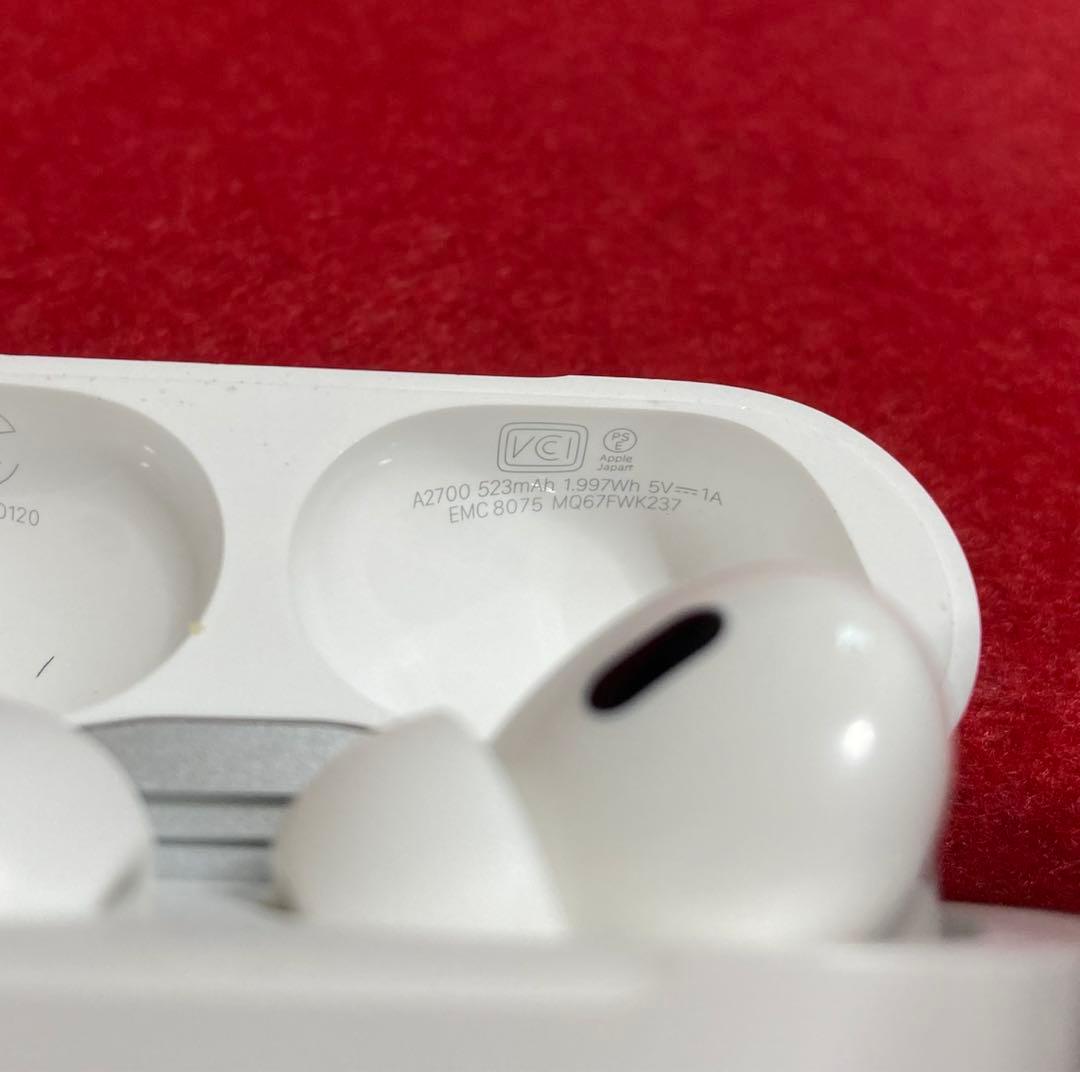 動作確認済み　 美品　A2700 Airpods 第二世代　ワイヤレスヘッドホン
