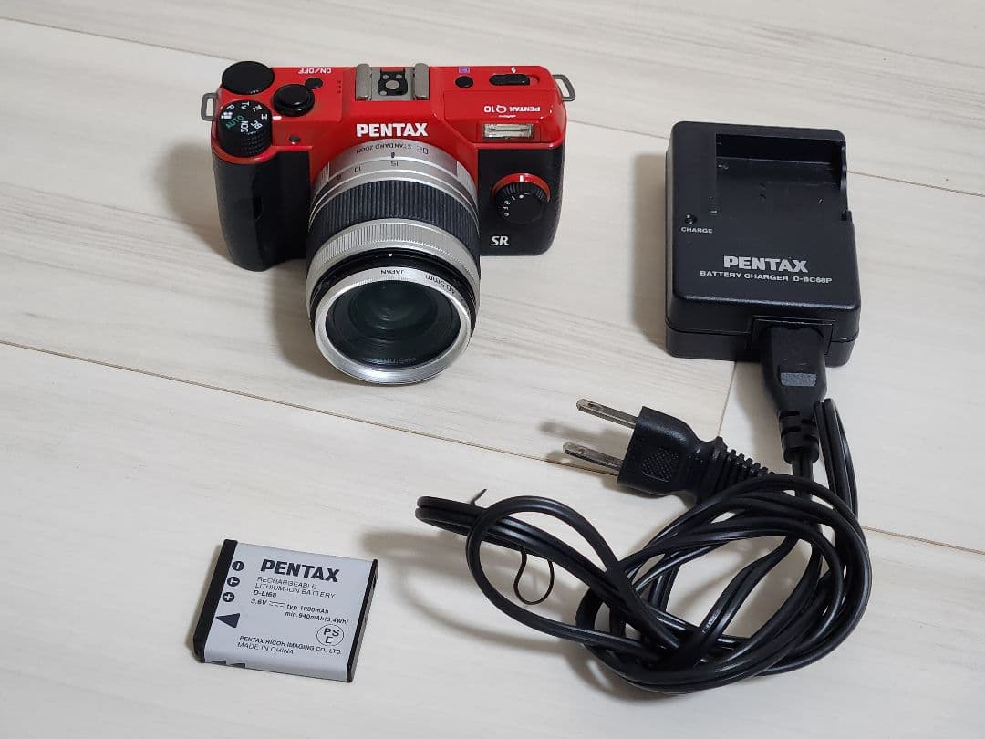 PENTAX Q10 レッド ズームレンズ付