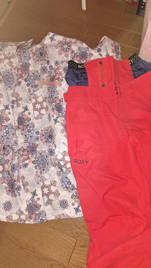 ROXY 上下スノーボードウェア スキーウェア 花柄 ピンク ホワイト