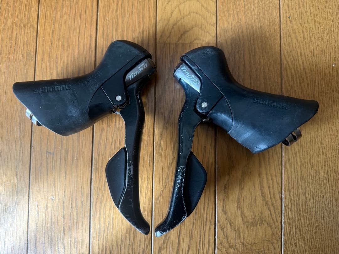 シマノ　ティアグラ　ST-4700 2-10速　左右セット