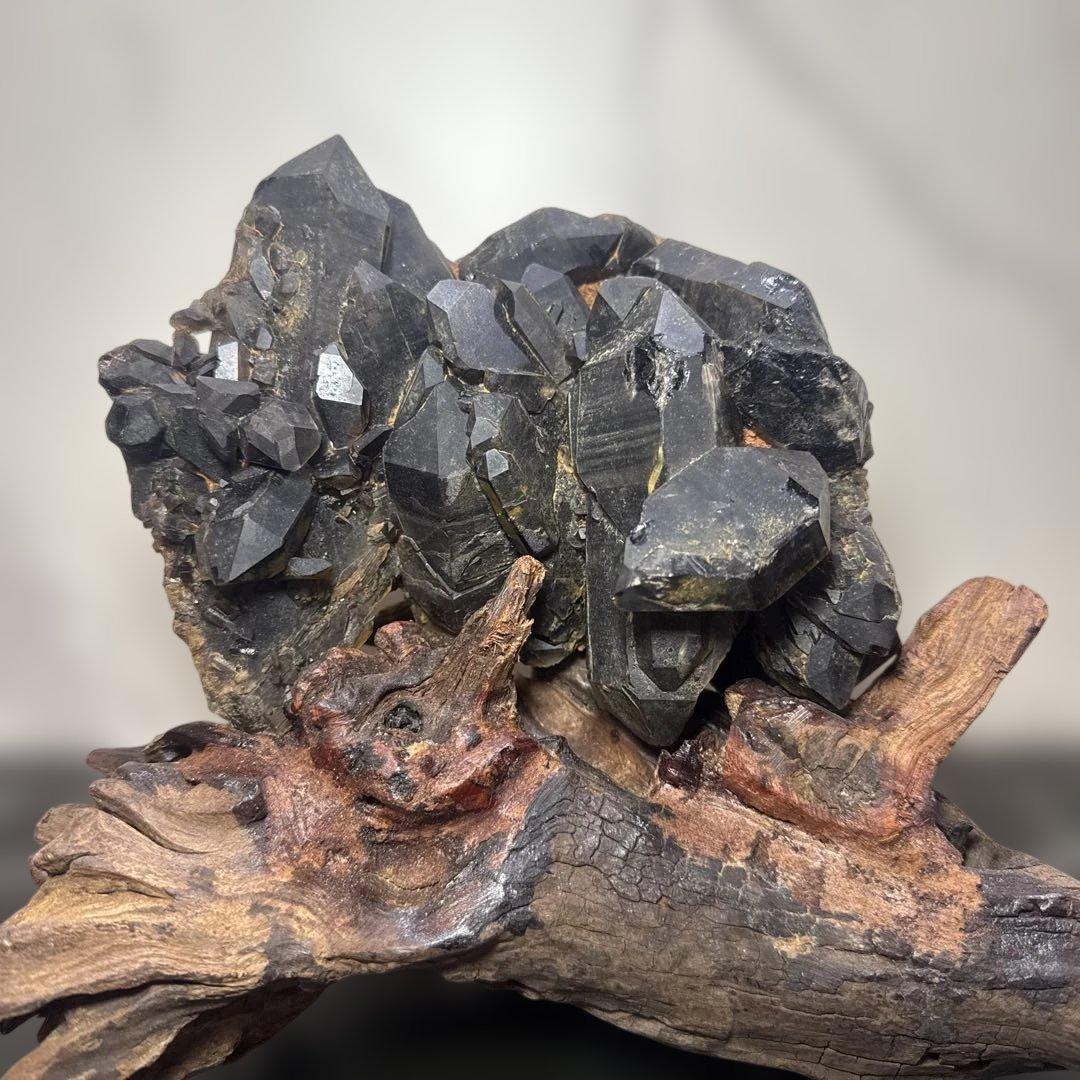 【高品質】山東省産 モリオン 原石 クラスター 台座付 書斎整理品