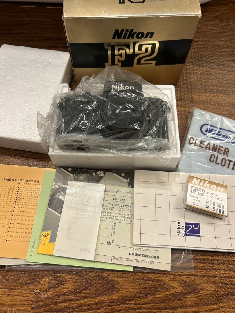 未使用　美品　ニコン Nikon フィルムカメラ ボディ F2 ブラック カメラ