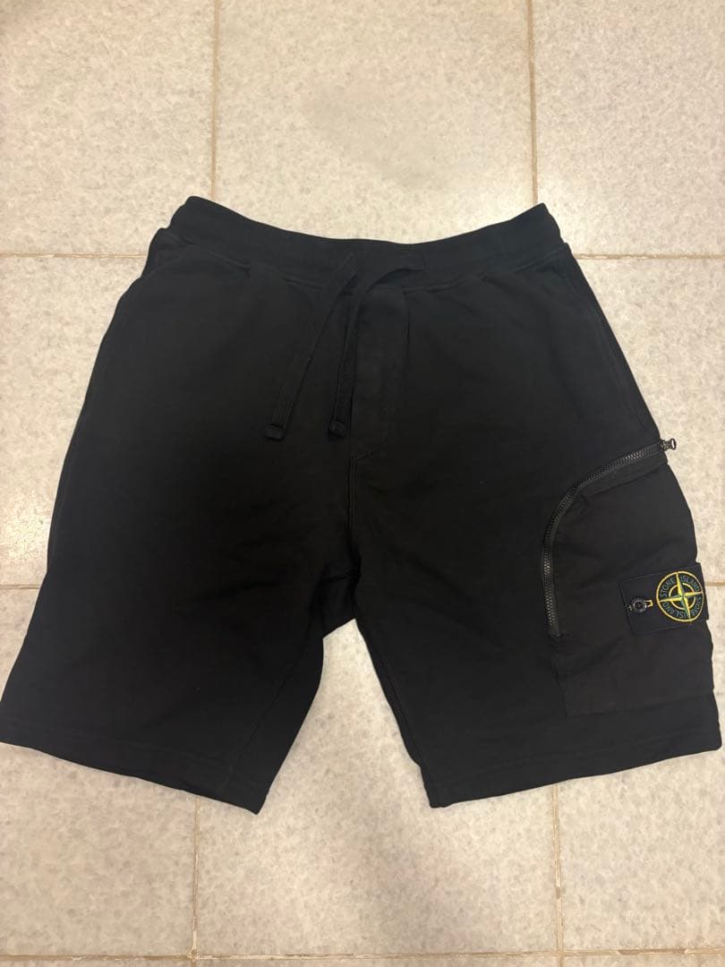 Stone  黒 ショートパンツ ジッパーポケット付き