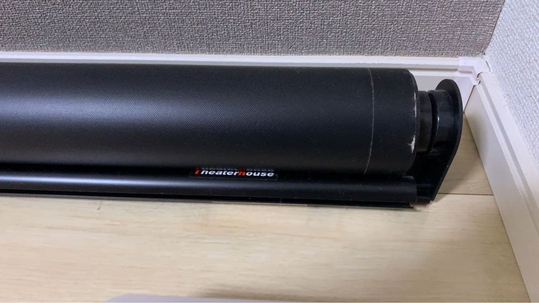 【シアターハウス】超大サイズ！定価114800円 チェーンスクリーン130インチ