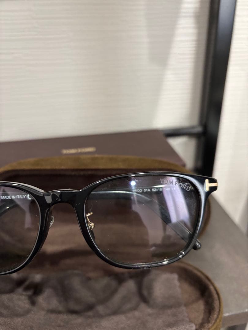 TOM FORD ブラックサングラス ほぼ新品