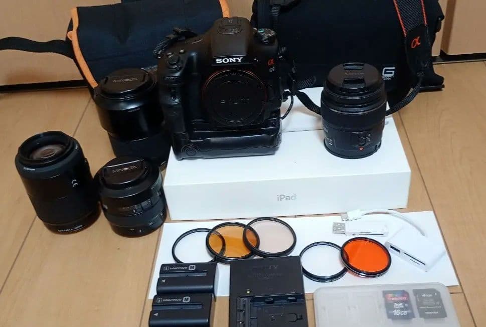 カメラ引退品　SONYα65　レンズ4本＋バッテリー、その他セット