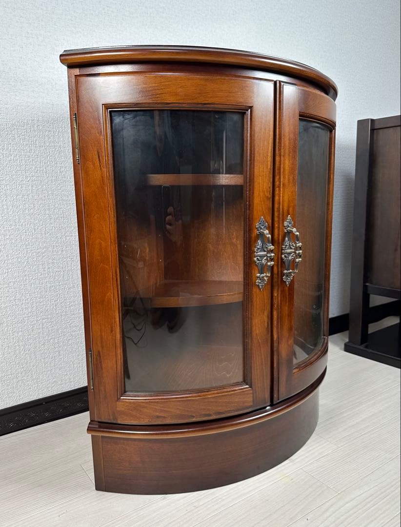 極美品 カリモク コロニアル コーナー キャビネット 飾り棚 ※i4※