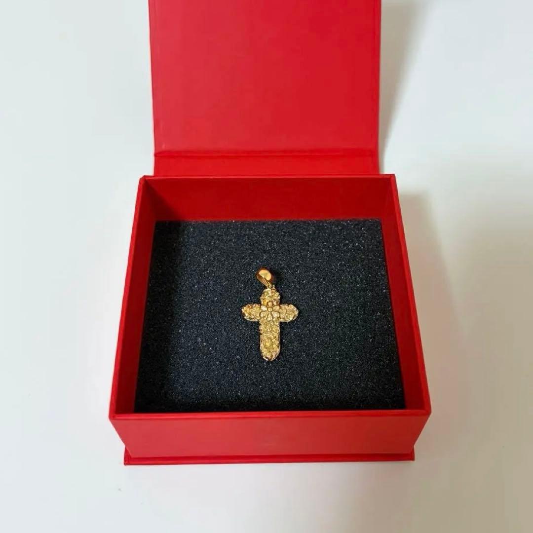 アクセサリー Venedacarter Small Flower Cross Pendant