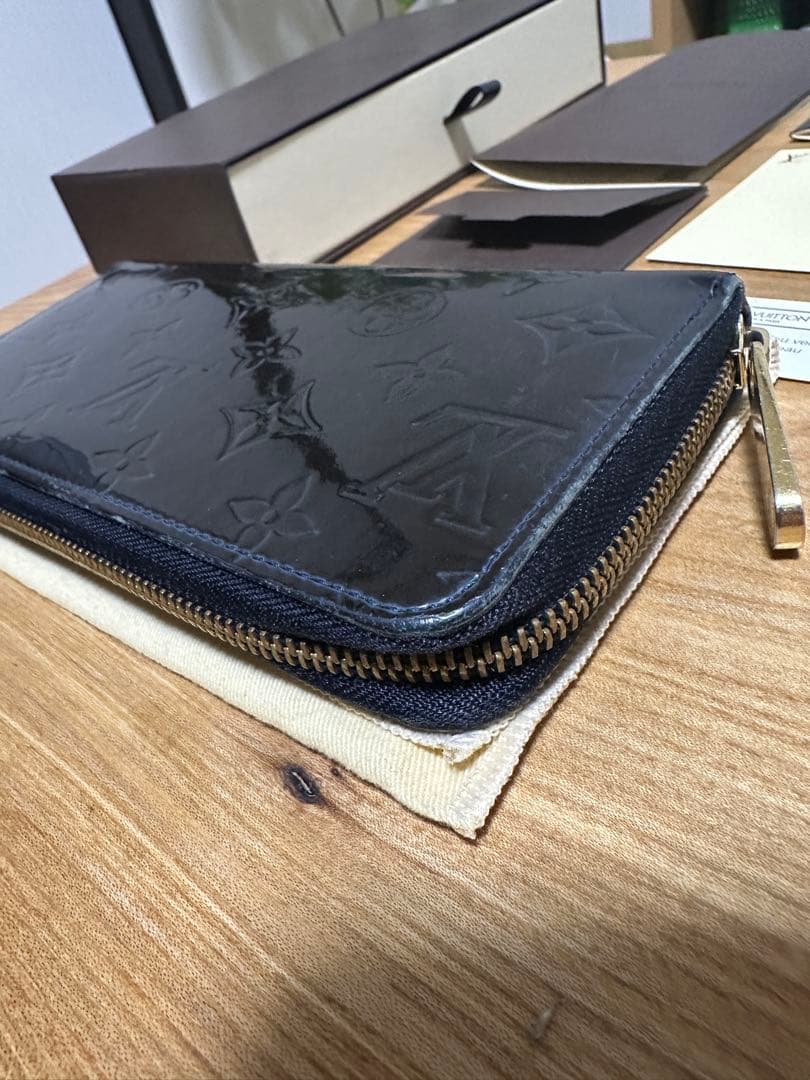 【箱付属品付き】ルイヴィトン モノグラム ヴェルニ ジッピーウォレット