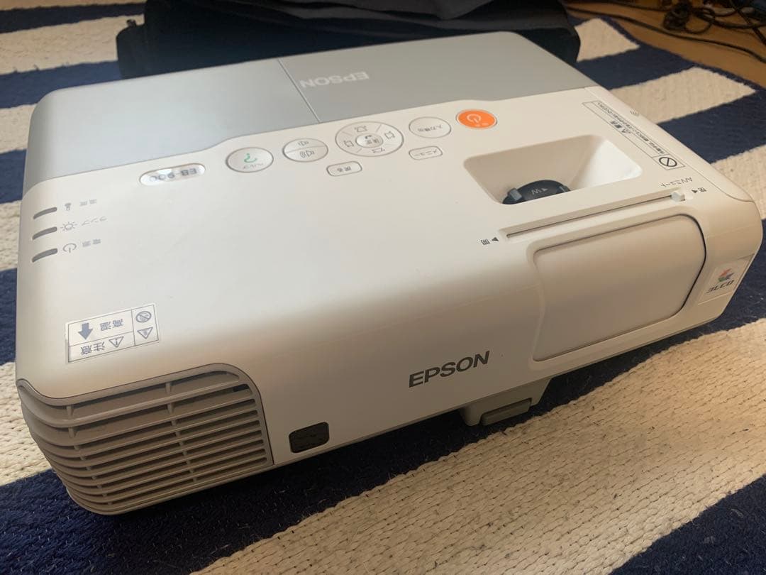 Epson EB-900 プロジェクター本体