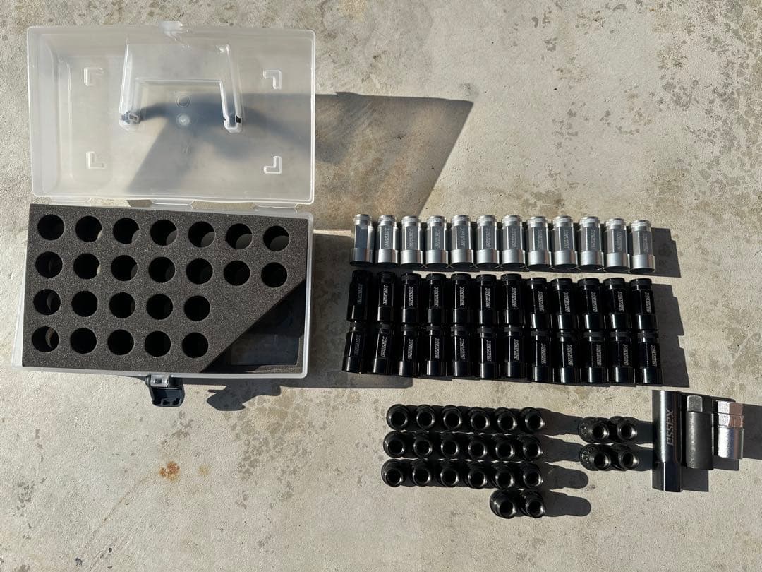 【最終値下げ】 ESSEX 2ピース　シェルナット　ハイエース 200系