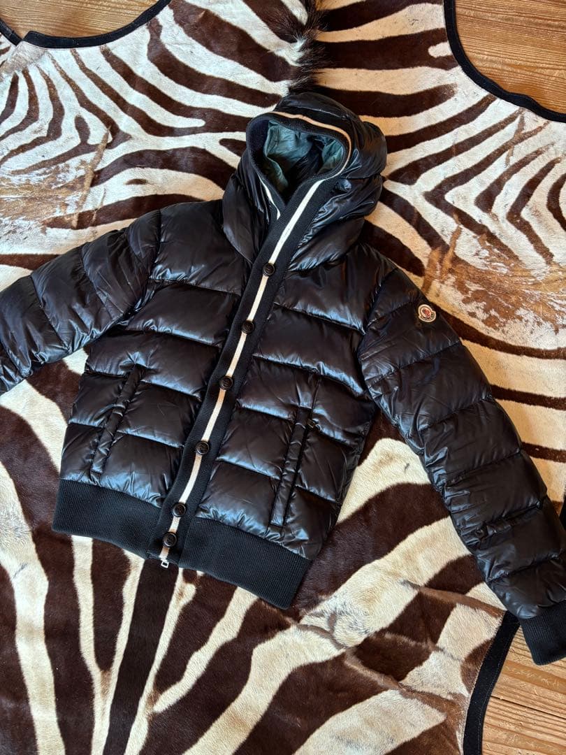は*う様 MONCLER モンクレール　CESAR セザール　ダウンジャケット