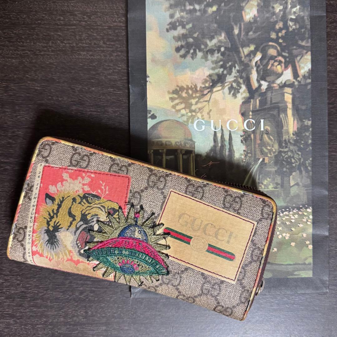 GUCCI 刺繍デザイン 長財布