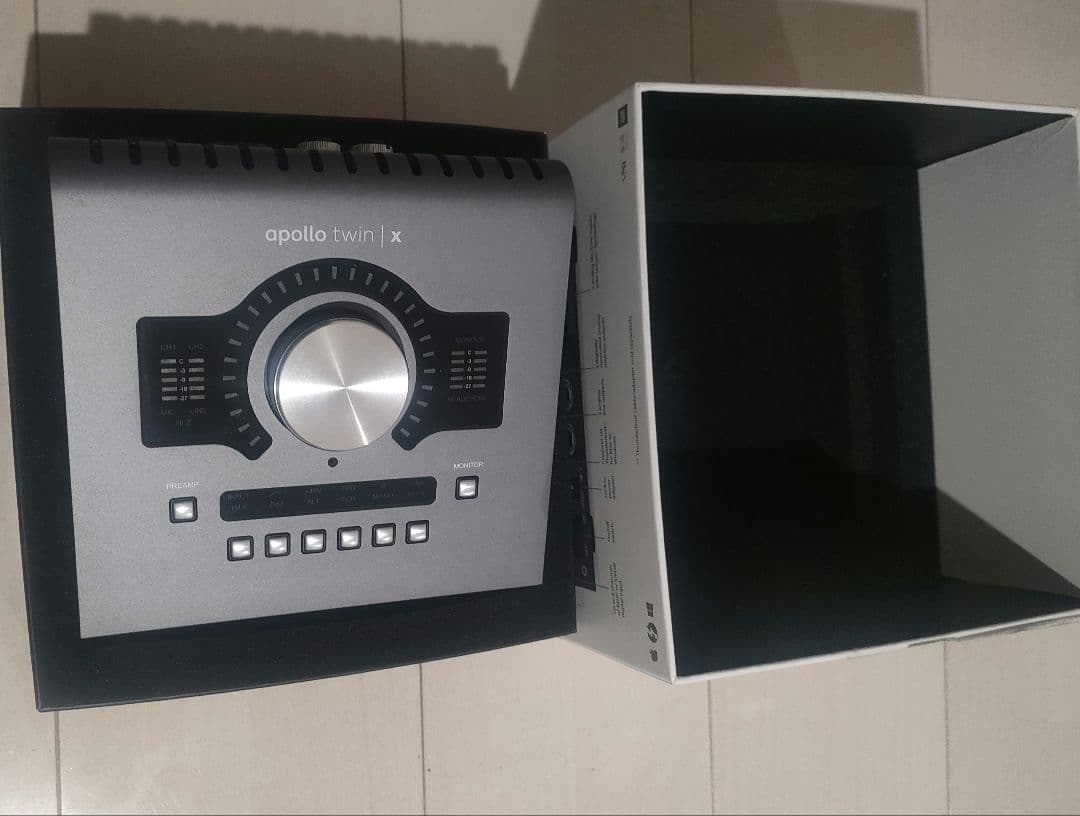 Apollo Twin X オーディオインターフェース