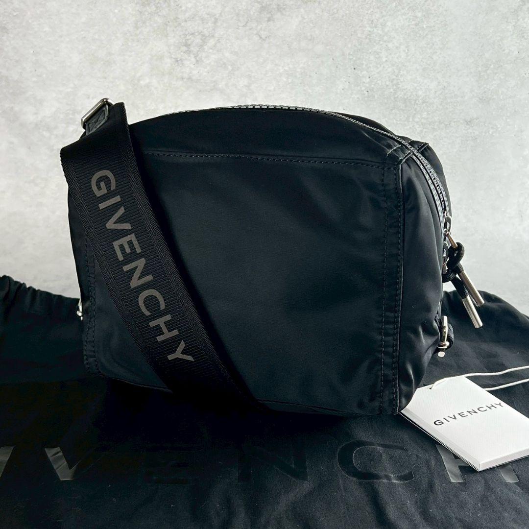 現行未使用級！GIVENCHY ジバンシー パンドラS ナイロンショルダーバッグ