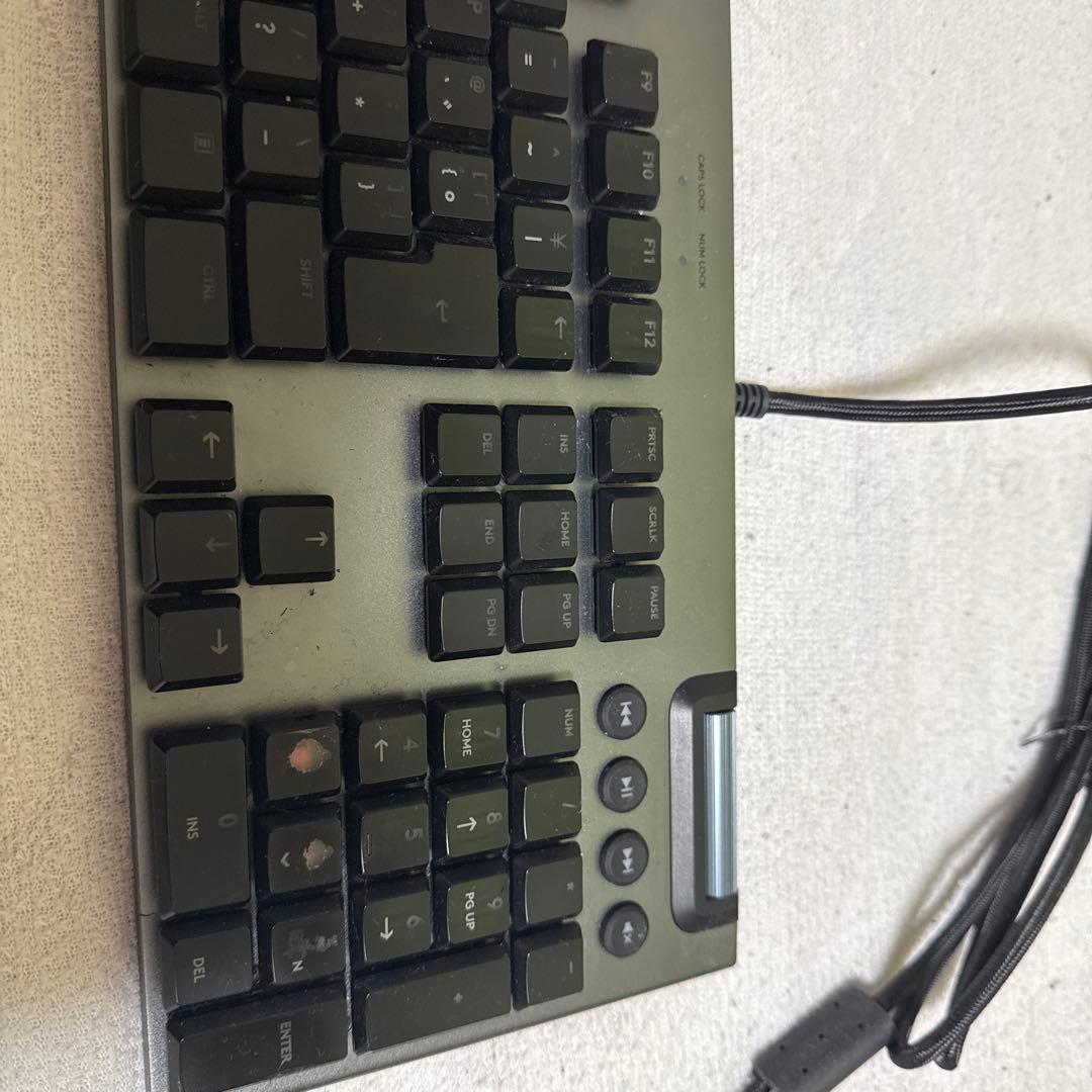 Logicool G813 有線テンキーあり 印字ハゲあり
